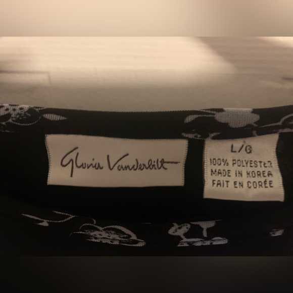 Gloria Vanderbilt sleeveless blouse - Picture 3 of 3